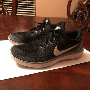 Nike Free RN Distance 2 Athletic Shoes